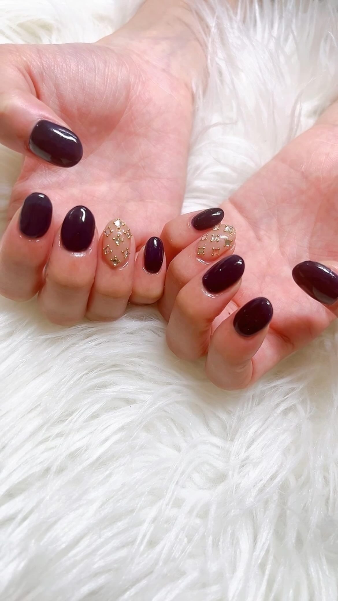 #イエベ秋ネイル,#冬ネイル,#キラキラネイル,#フラッシュネイル,#秋ネイル,#ワンカラーネイル,#クリスマスネイル,#ネイビーネイル,#バーガンディネイル,#ゴールドネイルのネイルデザイン