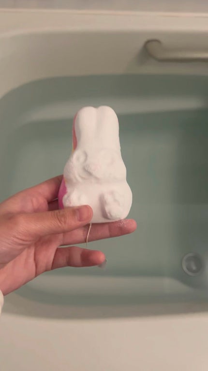 フォロー ザ ホワイトラビット(バスボム)/ラッシュ/炭酸系入浴剤の人気ショート動画