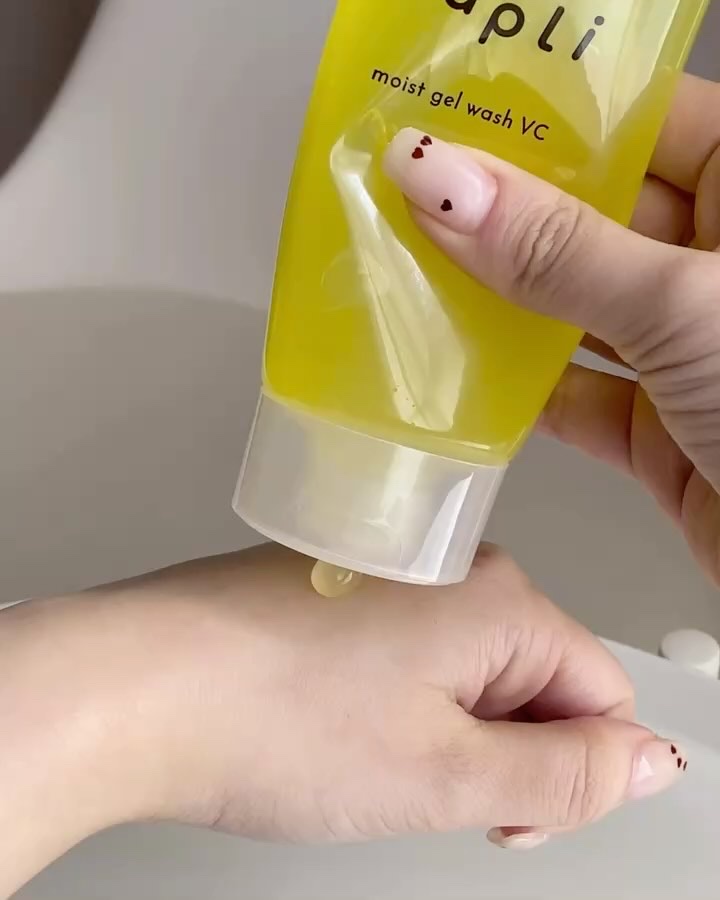 タプリ　モイストジェルウォッシュ　VC/ナリスアップ/その他洗顔料の動画クチコミ5つ目