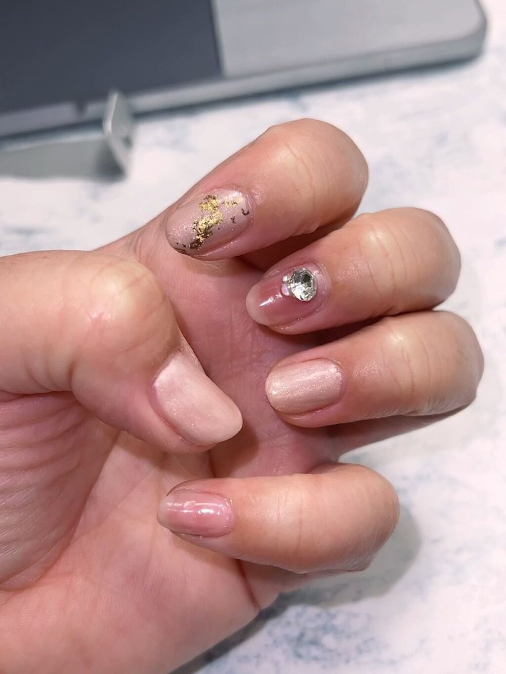 ジェルミーワン はがせるベース/ジェルミーワン/ジェルネイルの人気ショート動画