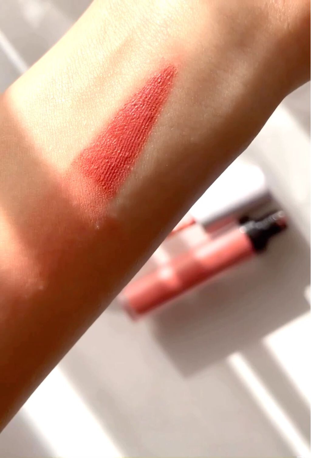 スムースマット リップティント/Laka/口紅の動画クチコミ5つ目