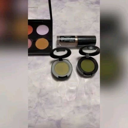 パウダー キス アイシャドウ/M・A・C/単色アイシャドウの人気ショート動画