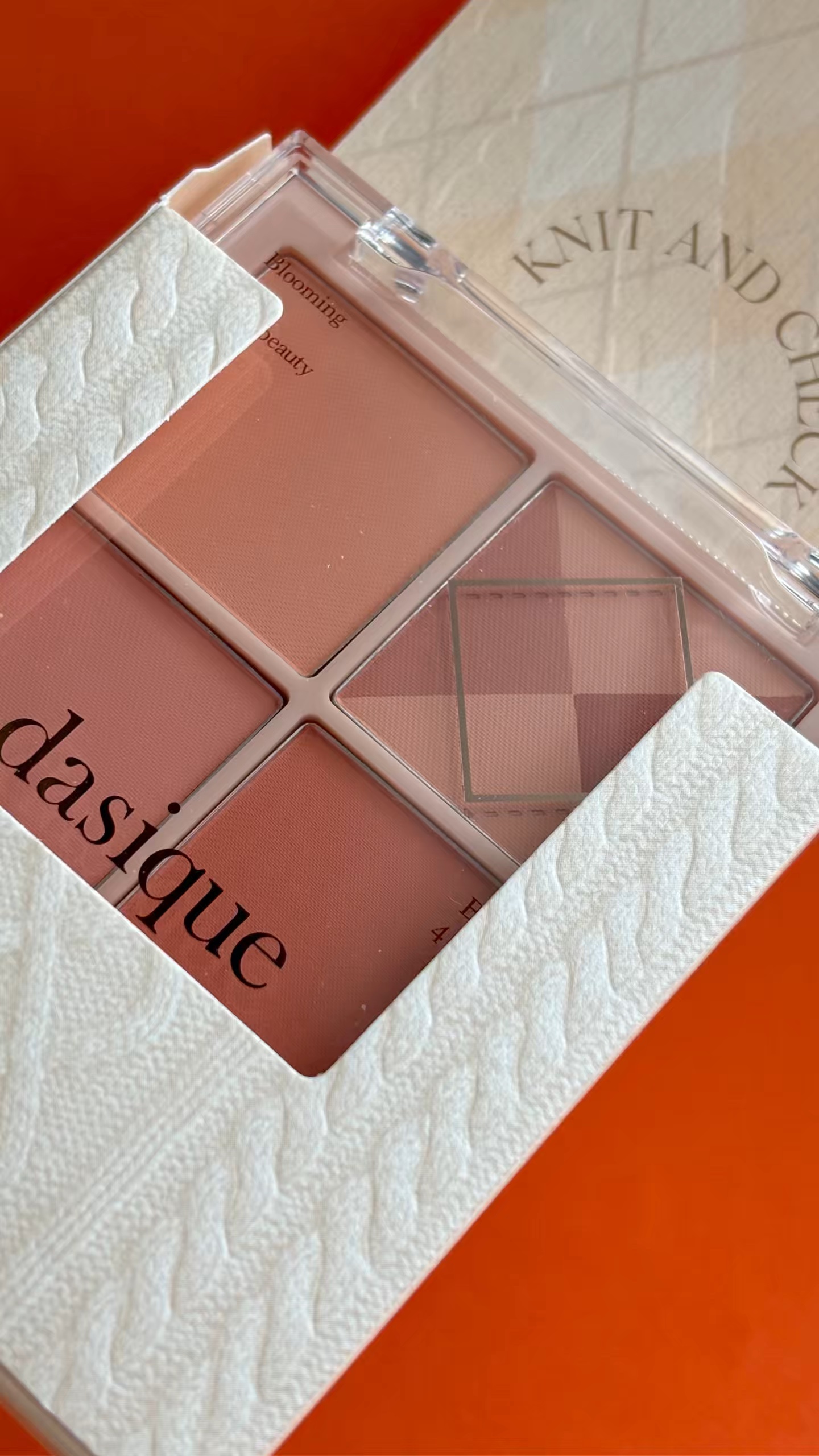 ブレンディングムードチーク/dasique/パウダーチークの動画クチコミ1つ目