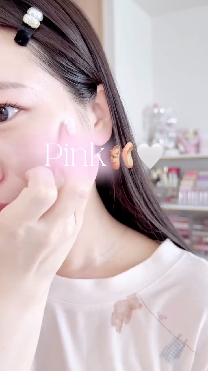 ROUND LAB シラカバ水分トーンアップ日焼け止め のクチコミ「最近、朝起きてすぐにウォーキングするのが習慣な私🐾 顔を洗ったら、そのままスキンケアタイム🫧 .....」（1枚目）