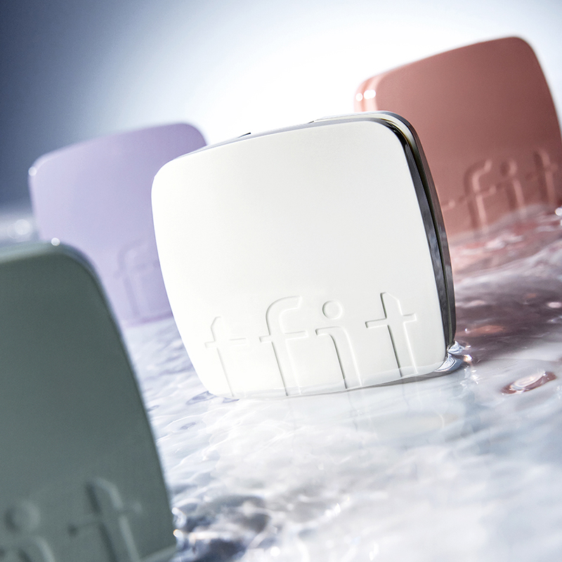 #ベースフィットトーンアップサンクッション

✔️肌悩みに合わせたトーン補正
うるおい感を与えつつ
コントロールカラーで肌悩みを自然にカバー

✔️UVカット効果
SPF50+ PA++++で
紫外線からしっかり肌を守る

✔️ひんやりとし