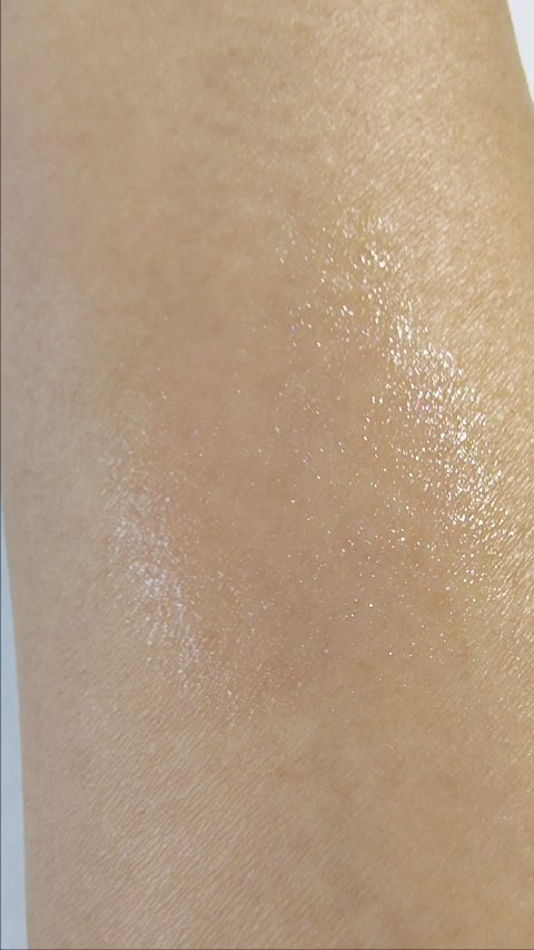 ボーム エサンシエル/CHANEL/スティックハイライトを使ったクチコミ（3枚目）