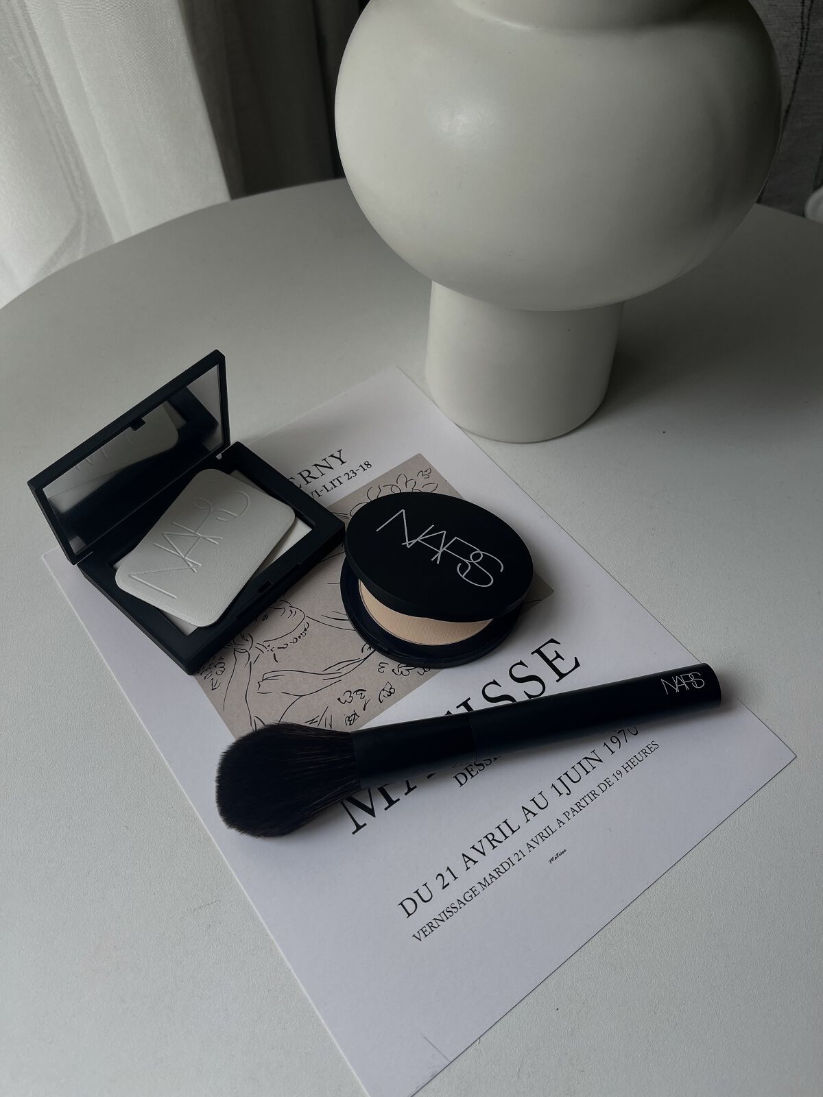 ソフトマット　アドバンスト　パーフェクティングパウダー/NARS/プレストパウダーの動画クチコミ2つ目