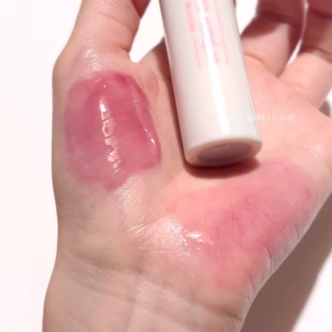 インク グラスティング リップ グロス/PERIPERA/リップグロスの動画クチコミ3つ目