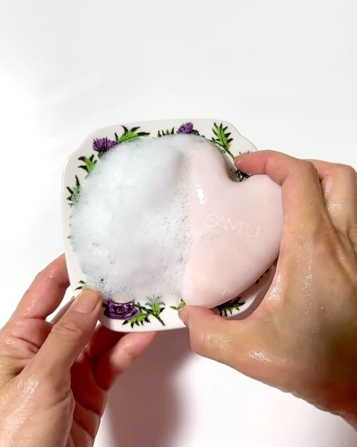 PHセンシティブクレンジングカッサバー/SAM'U/その他洗顔料の動画クチコミ4つ目