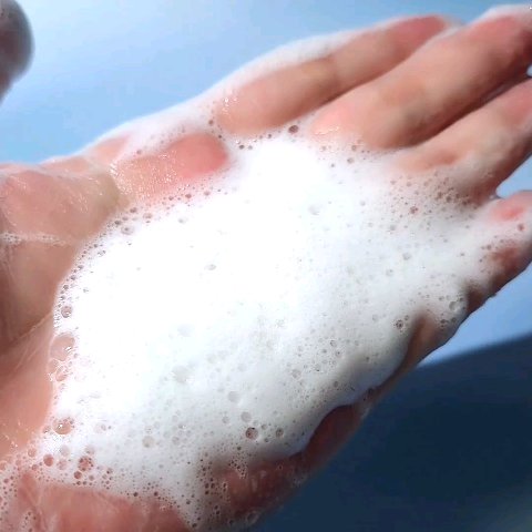 クリームクレンジングフォーム/Real Barrier/洗顔フォームの動画クチコミ2つ目