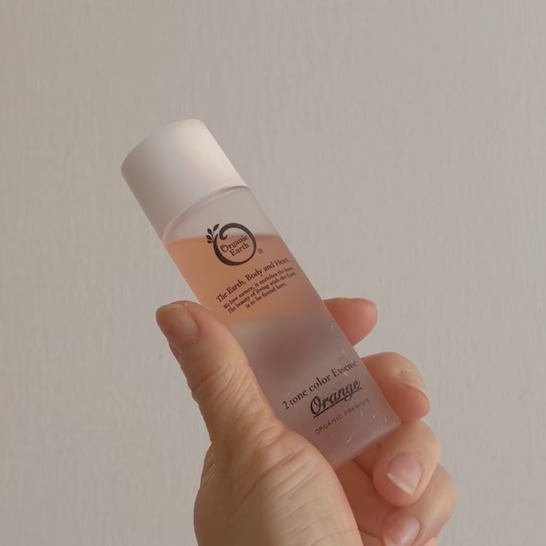 ツートンカラーエッセンス オレンジ/オーガニックアース/美容液の動画クチコミ4つ目