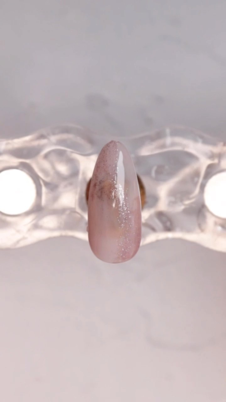 👇使用カラーはこちら

ダイソー
milkpink

キャンドゥ
IVORY

キャンドゥ
OLD ROSE

キャンドゥ
party pink

.

ピンク3色でマーブル🩷
ラメはつけてもつけなくても可愛いです🫶🏻

#ネイルデ