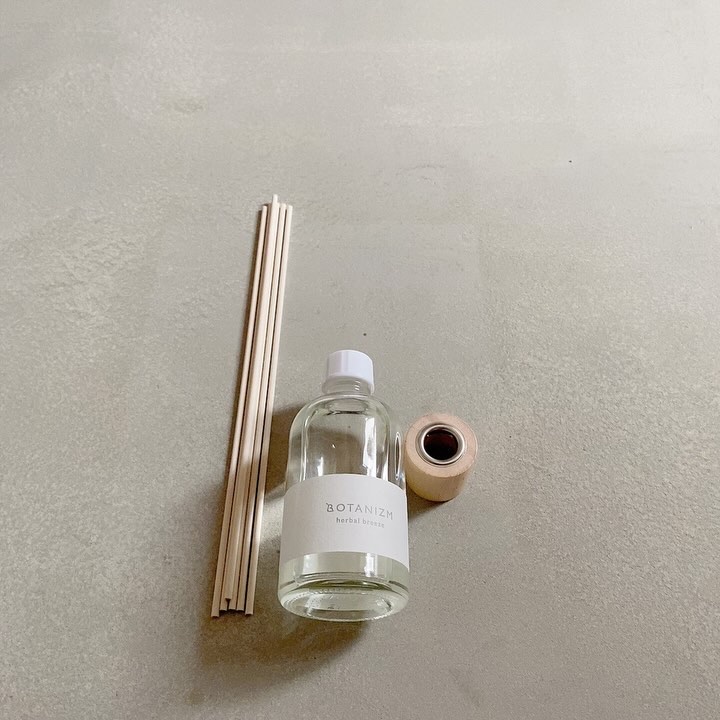 リードディフューザー ハーバルブリーズ/ボタニズム /香水(その他)の動画クチコミ4つ目