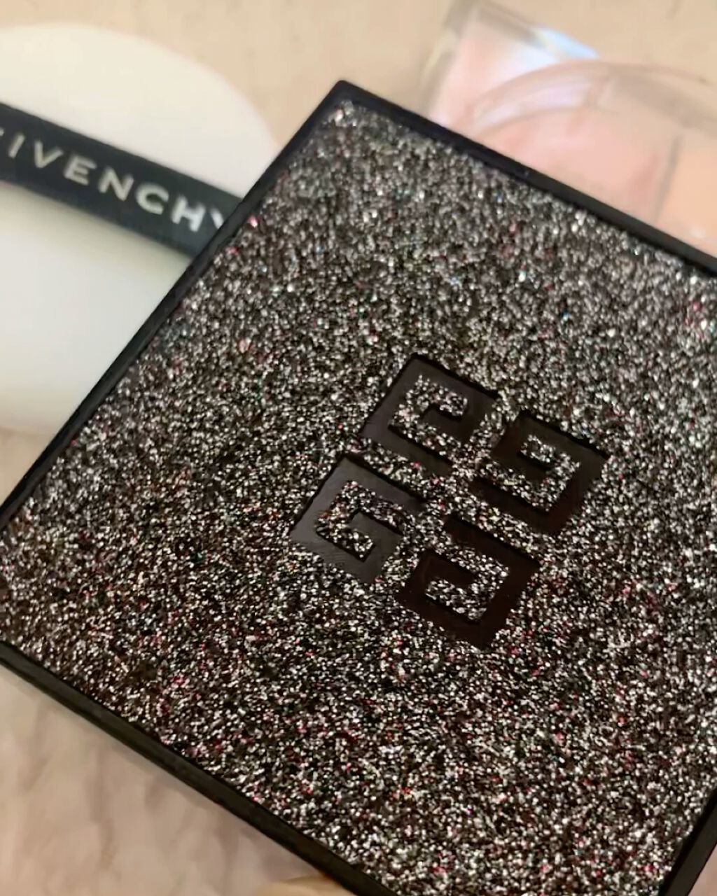 プリズム・リーブル/GIVENCHY/ルースパウダーを使ったクチコミ（3枚目）