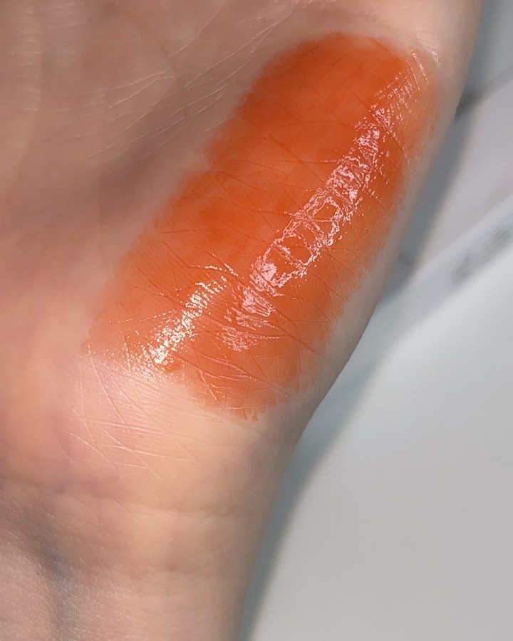 レディートゥーウェアウォーターリップスティック/BBIA/口紅の動画クチコミ1つ目