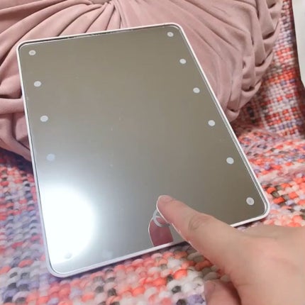 LED付ミラー(スタンドタイプ)/DAISO/その他化粧小物を使ったクチコミ(2枚目)
