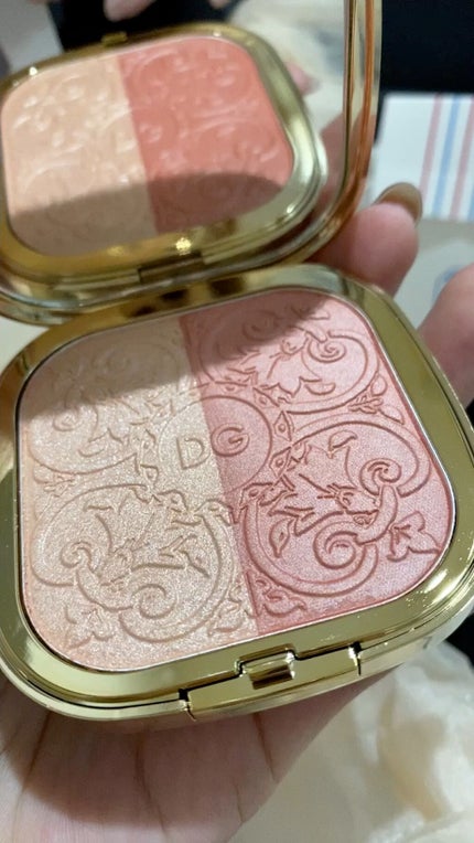 ソーラーグロウ イルミネーティングパウダー デュオ/DOLCE&GABBANA BEAUTY/ハイライトの人気ショート動画