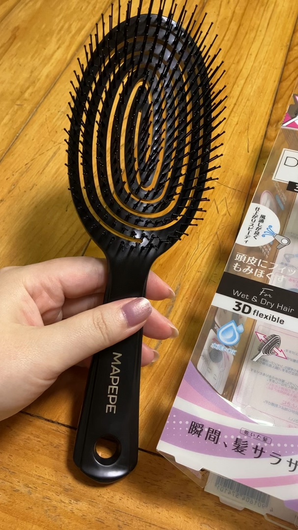 デタングリングブラシ ロング/マペペ/ヘアブラシの動画クチコミ1つ目