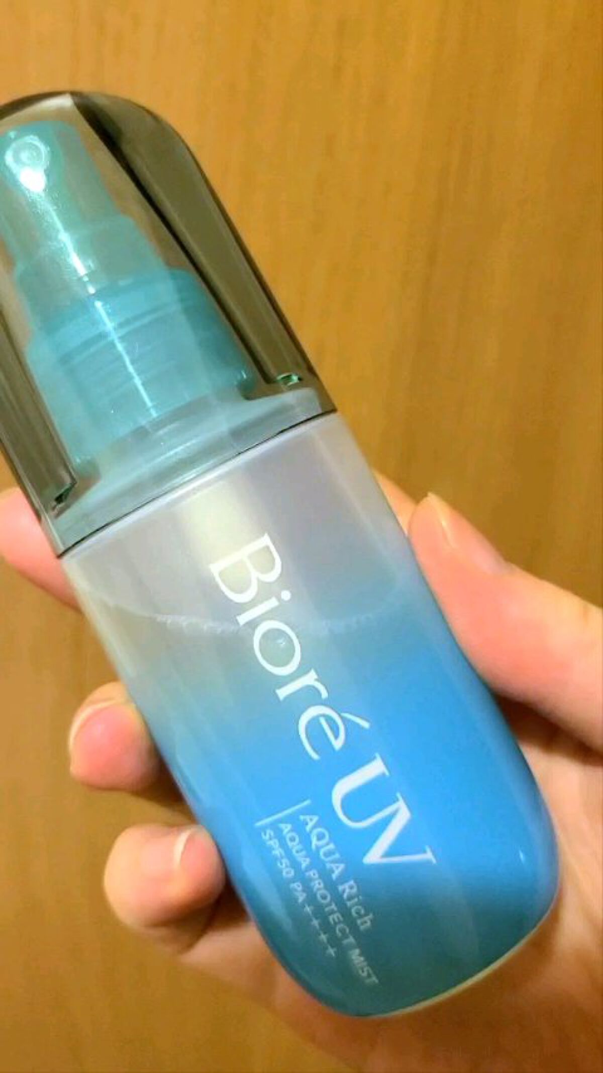 ビオレUV アクアリッチ アクアプロテクトミスト/ビオレ/日焼け止めミスト・スプレーの人気ショート動画