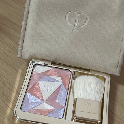 ル・レオスールデクラ /クレ・ド・ポー ボーテ/パウダーハイライトの人気ショート動画