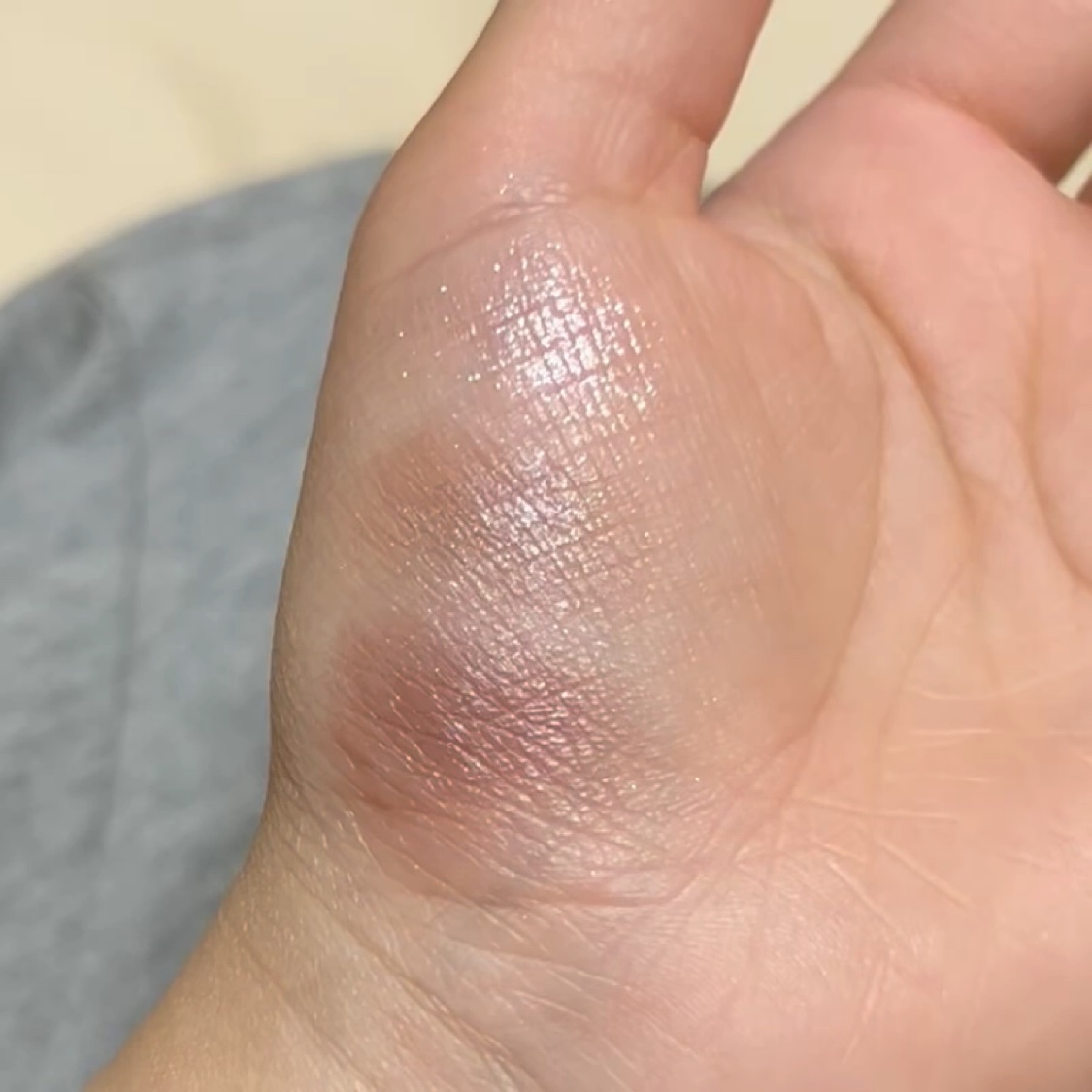 レブロン ダズル アイシャドウ クアッド/REVLON/アイシャドウパレットを使ったクチコミ（3枚目）