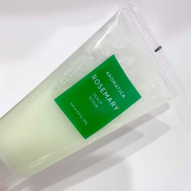 AROMATICA ローズマリー スカルプスクラブのクチコミ「💚ローズマリーのスッキリした香りがいい🌿頭皮のスペシャルケアに💚
＿＿＿＿＿＿＿＿＿＿＿＿＿＿.....」（2枚目）