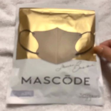 ありきたりなベージュじゃないおしゃれマスク🧥

MASCODEの3Dマスク
くすんだ、少し深めのベージュカラー

ゴム部分がアクセントになっていて
普通のベージュマスクよりも一癖あり
ありそうでない絶妙