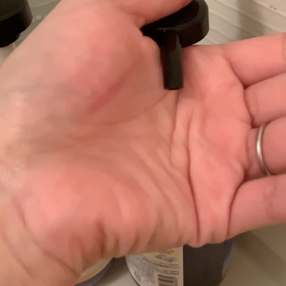 ディープナイトリペアシャンプー／トリートメント/YOLU/市販シャンプーを使ったクチコミ（2枚目）