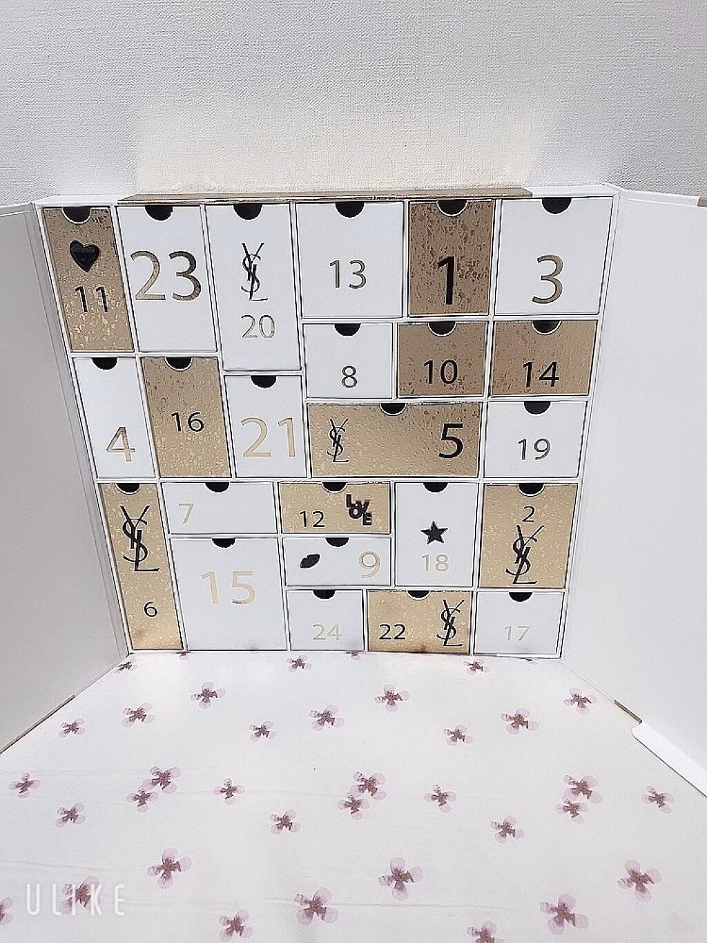 ノエル アドベント カレンダー /YVES SAINT LAURENT BEAUTE/メイクアップキットを使ったクチコミ（1枚目）