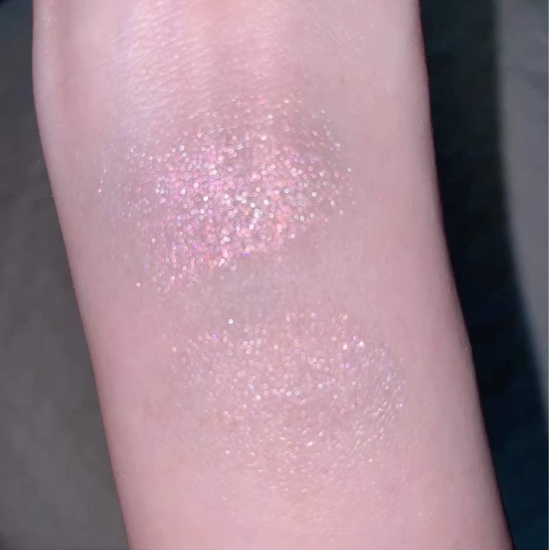 プロ シングル シャドウ(AD)/CLIO/単色アイシャドウの動画クチコミ1つ目