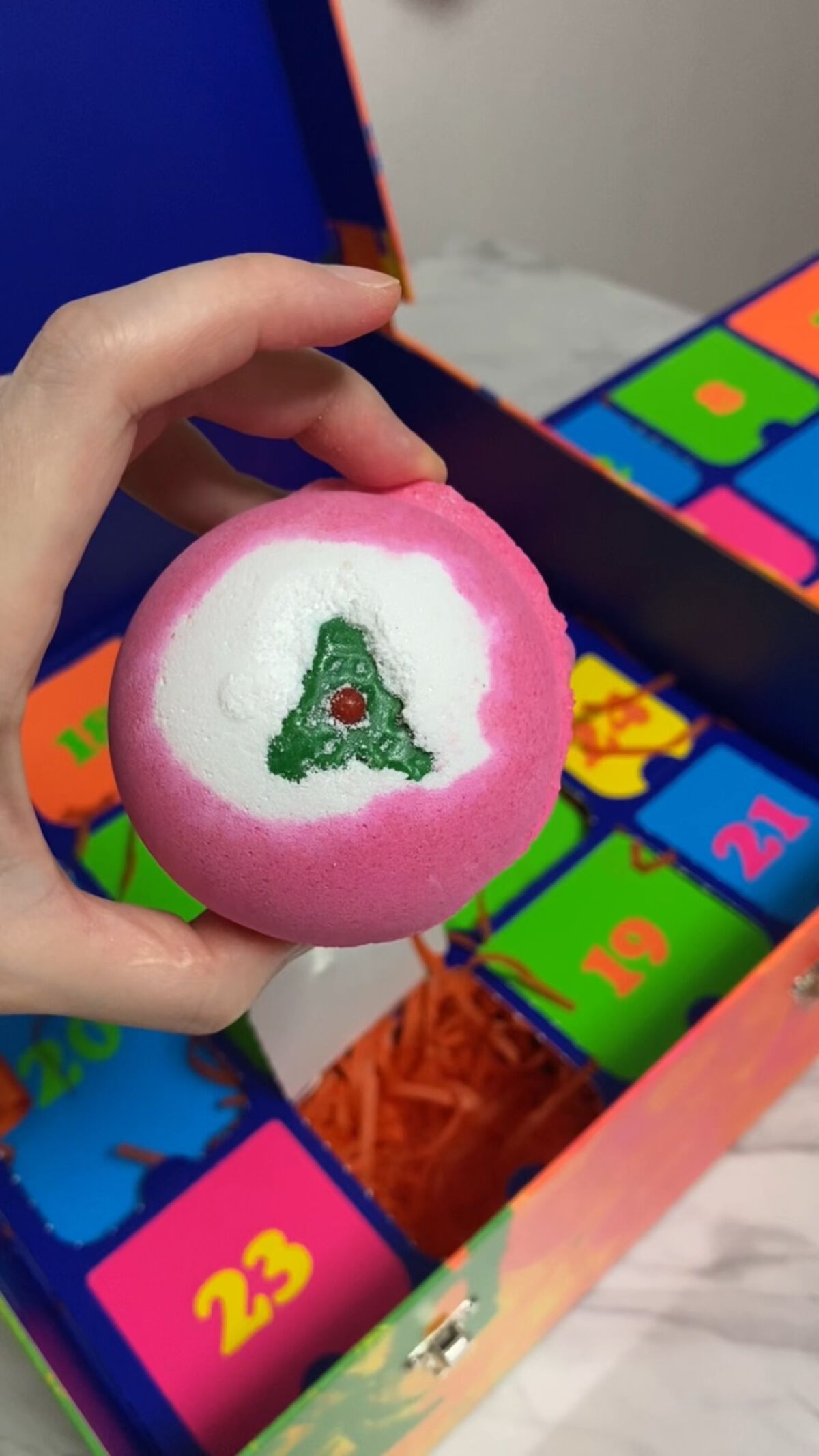 スイートプディング/ラッシュ/炭酸系入浴剤の動画クチコミ1つ目