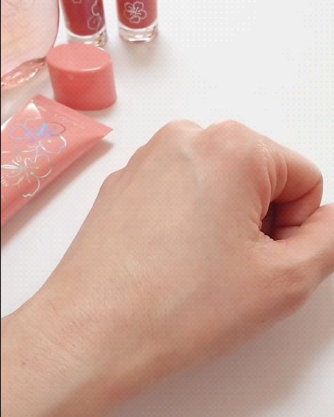 ハンド／ネイル トリートメント クリーム/CLARINS/ハンドクリームの動画クチコミ1つ目