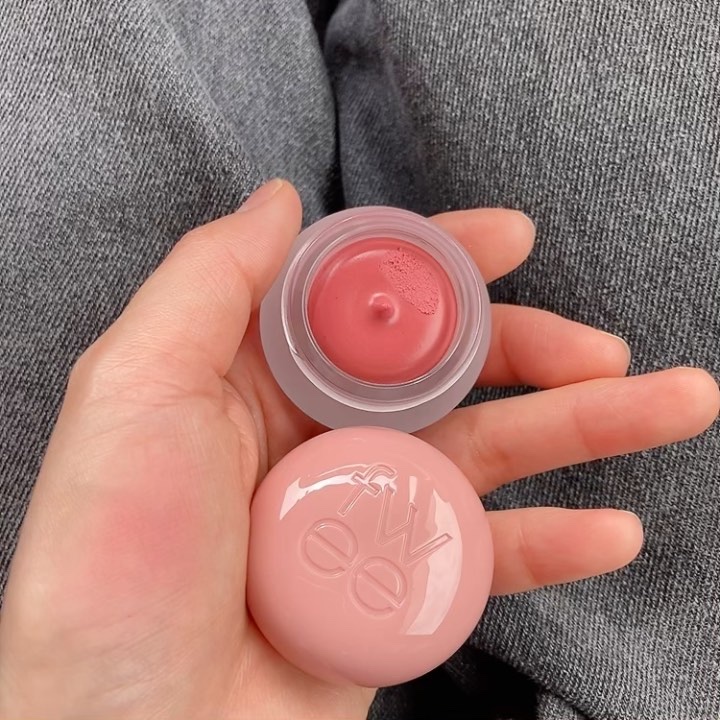 リップアンドチーク ブラーリープリンポット/fwee/口紅を使ったクチコミ（2枚目）