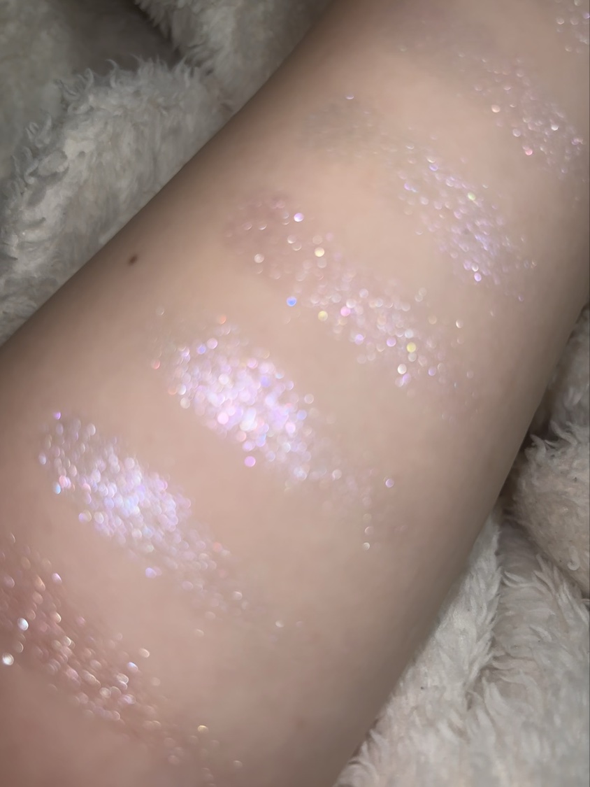 シャイングロイハイライターパレット/dasique/クリームハイライトを使ったクチコミ（2枚目）