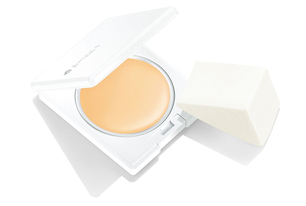 フローレスグロウ ソリッドファンデーション CHICCA