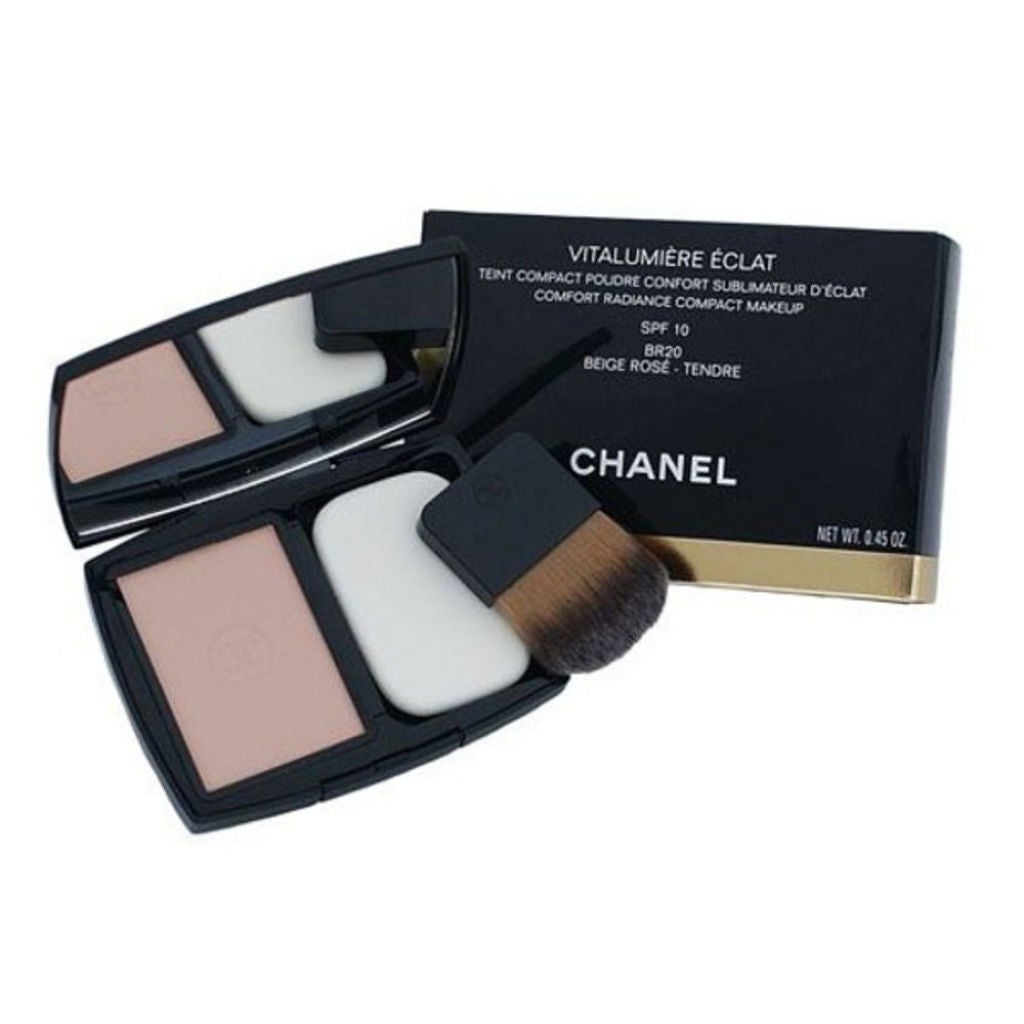 ヴィタルミエール エクラ コンパクト CHANEL
