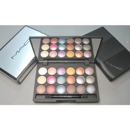 M・A・C 18collar eyeshadow