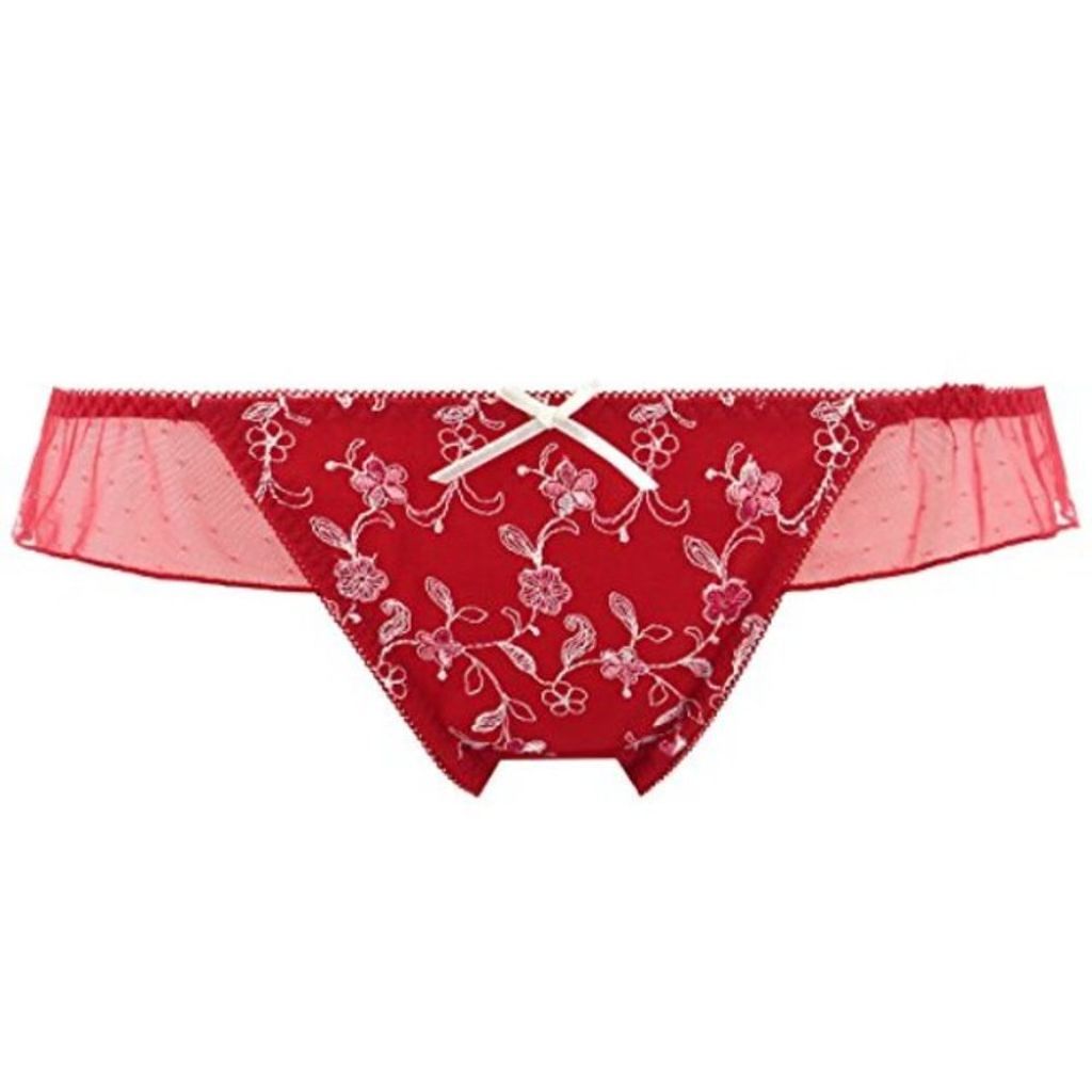 AMO’S STYLE by Triumph 夢みるブラ ストリング