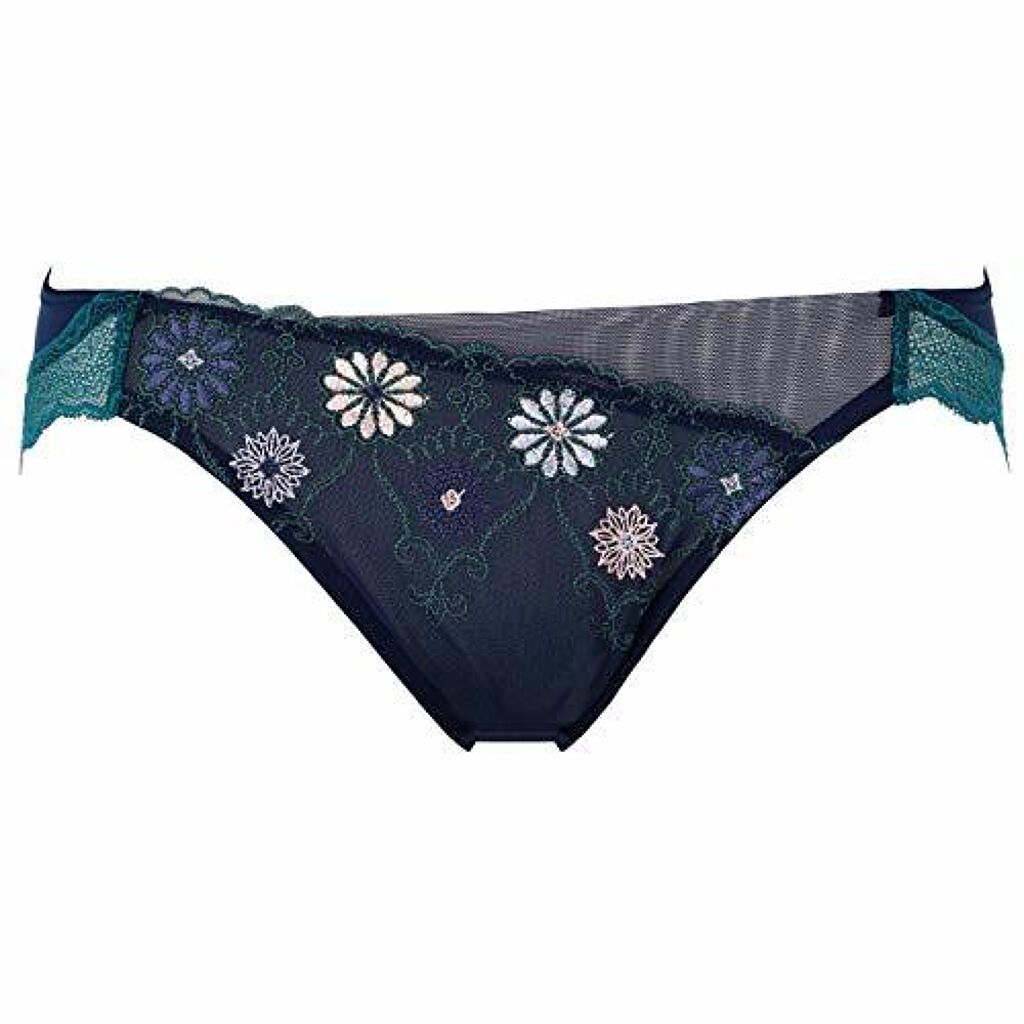 AMO’S STYLE by Triumph モザイクレース ショーツ