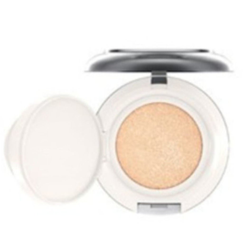 ライトフル C+ SPF 50 クイック フィニッシュ クッション コンパクト M・A・C