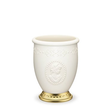 試してみた】ブラッシュ ホルダー/レ・メルヴェイユーズ ラデュレ | LIPS