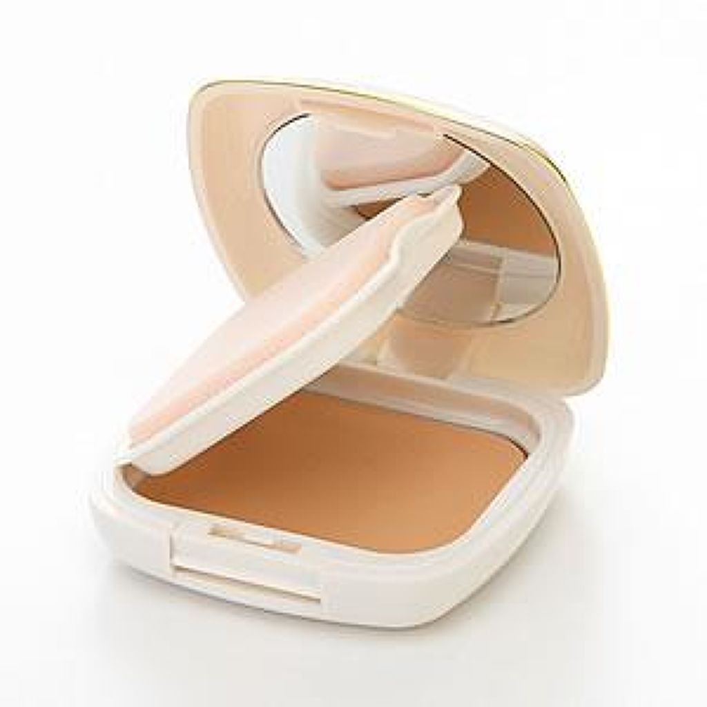 UVエッセンス ねりファンデーション 10 明るいオークル系