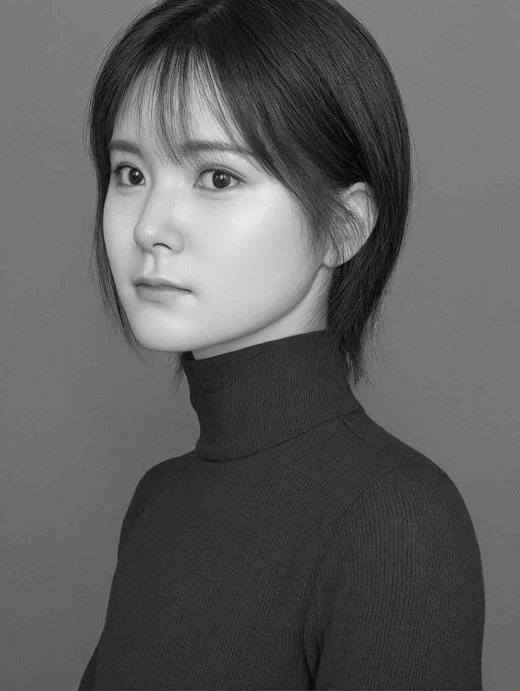 なこ【美容学生のコスメ速報💖】