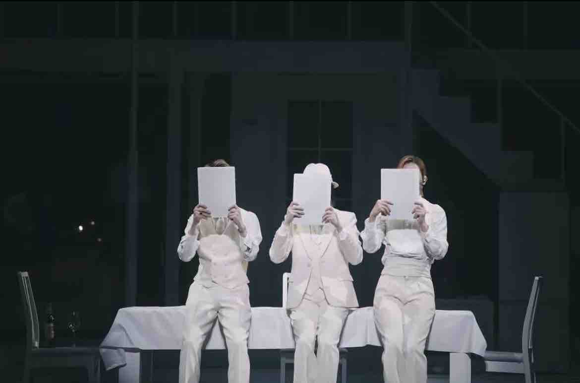 Apple- ̗̀ 🍏  ̖́-