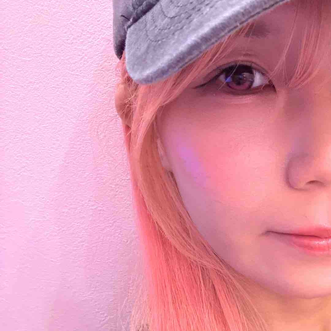 R@韓国コスメ店仕入れ担当. 🎀𖥔 ˖