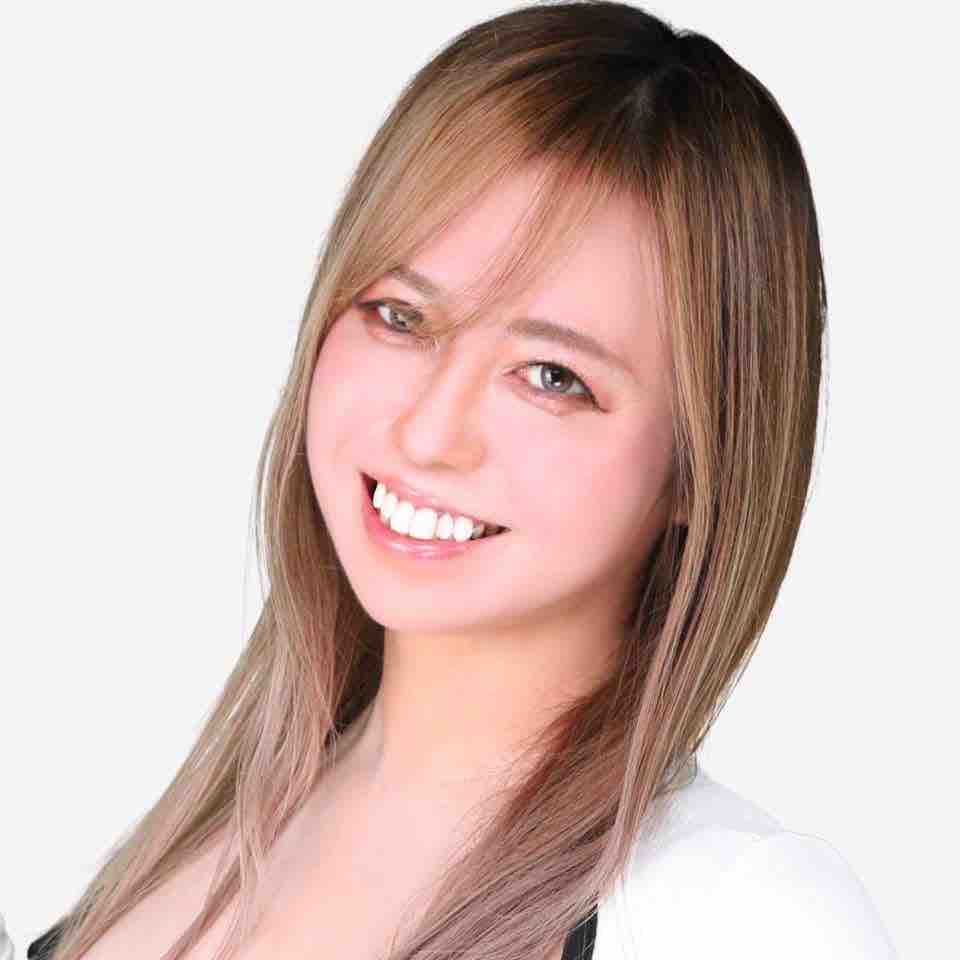 Tahh@見た目年齢-15歳、美容資格いっぱい