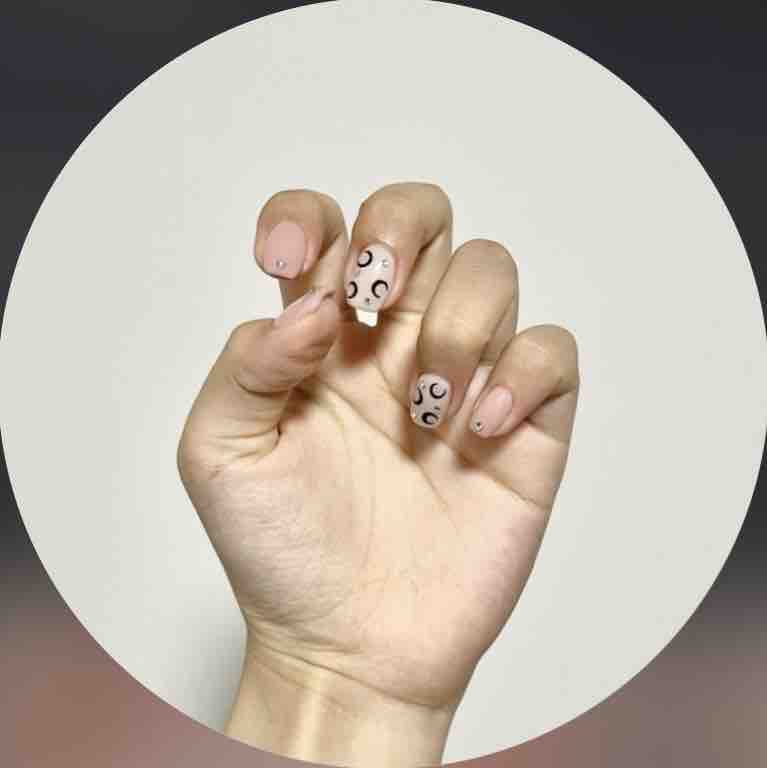 もちこ⌇コスメ🌼