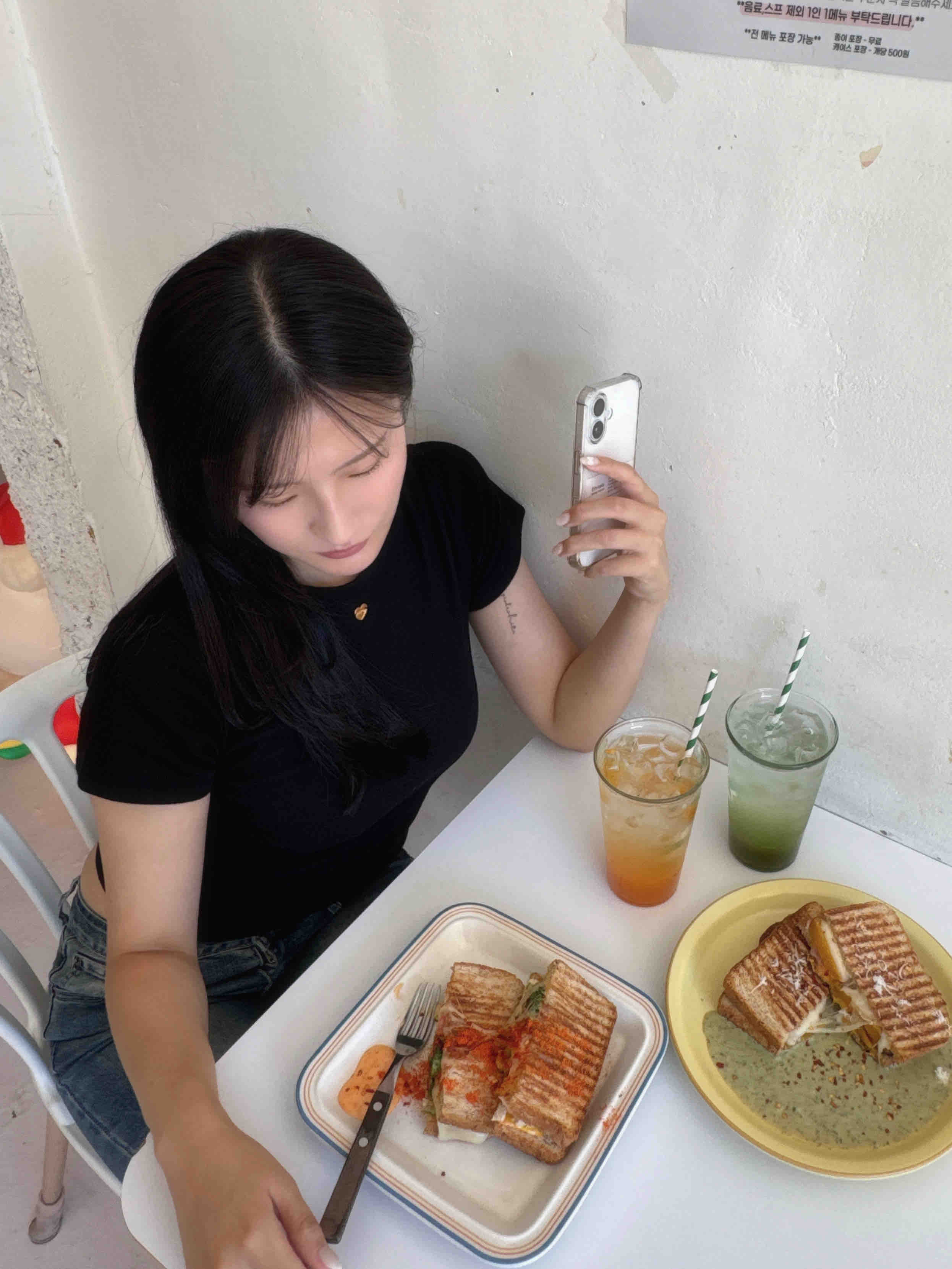 月┊︎韓国在住