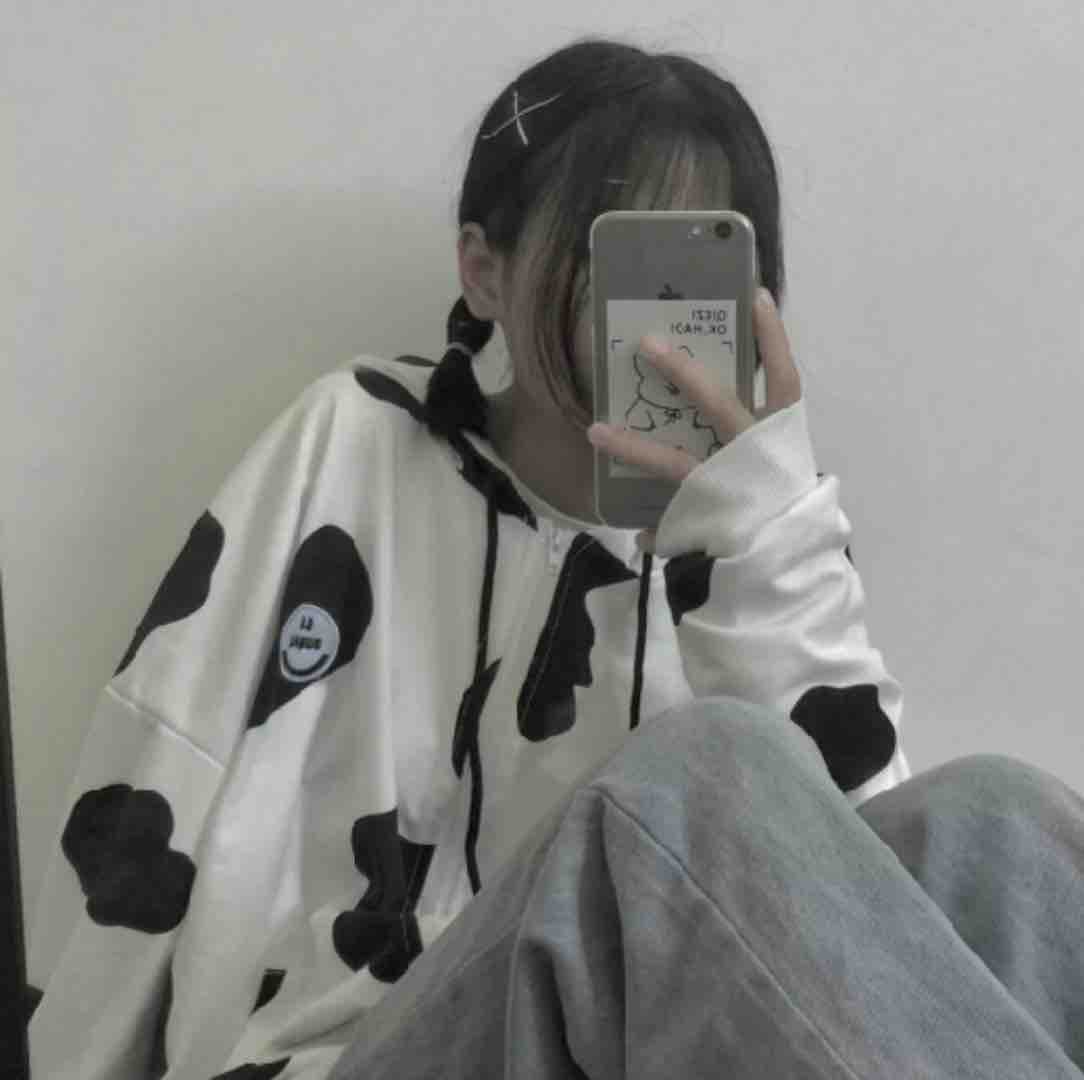 ‹‹\(*´꒳`* )/››