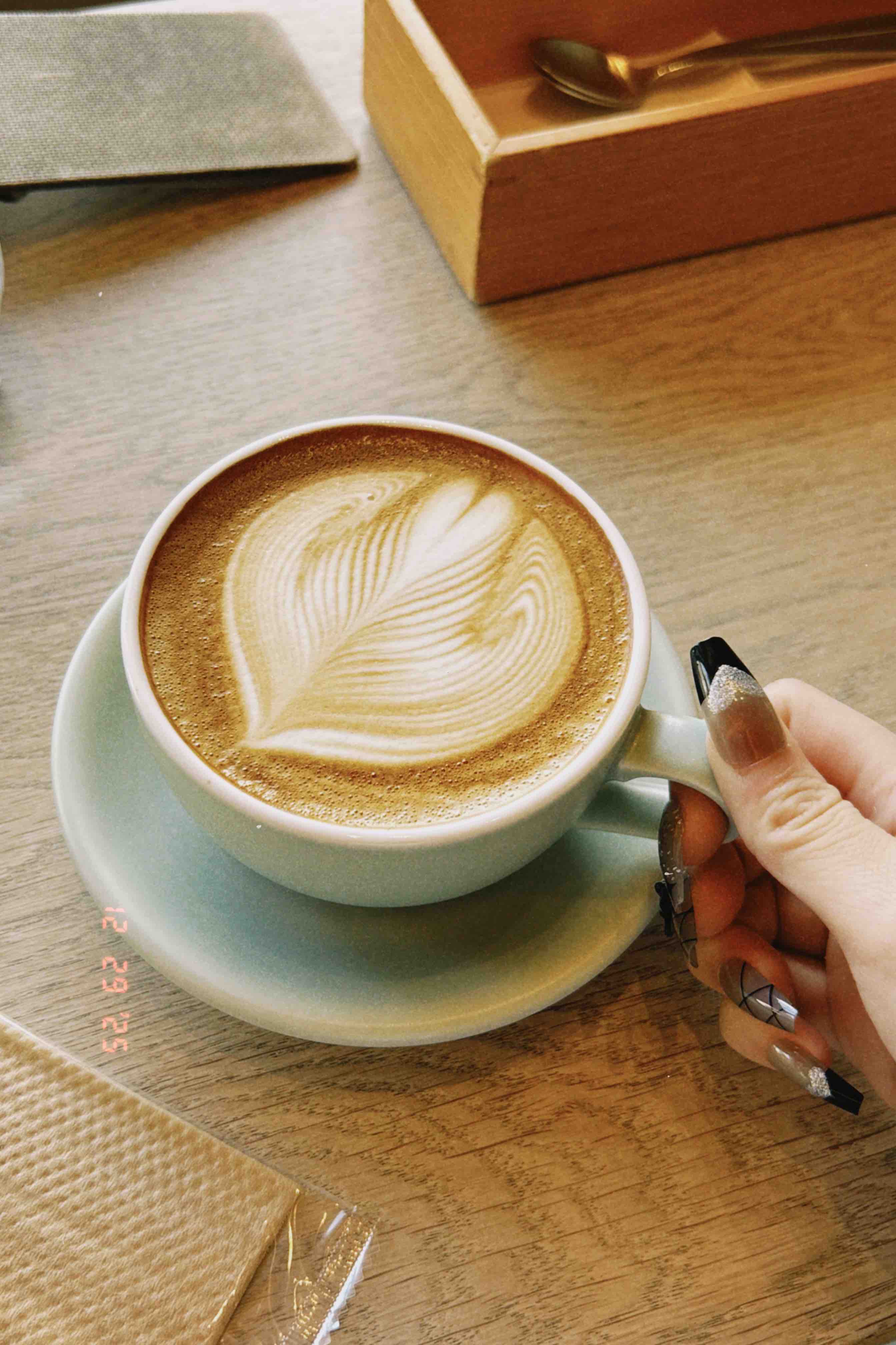 ねおん@フォロバ